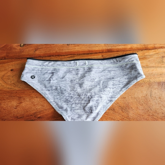 Lululemon 2 piece swim wear - Picture 6 of 11